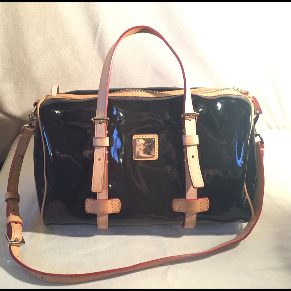 Dooney & Bourke Patten leather hand bag